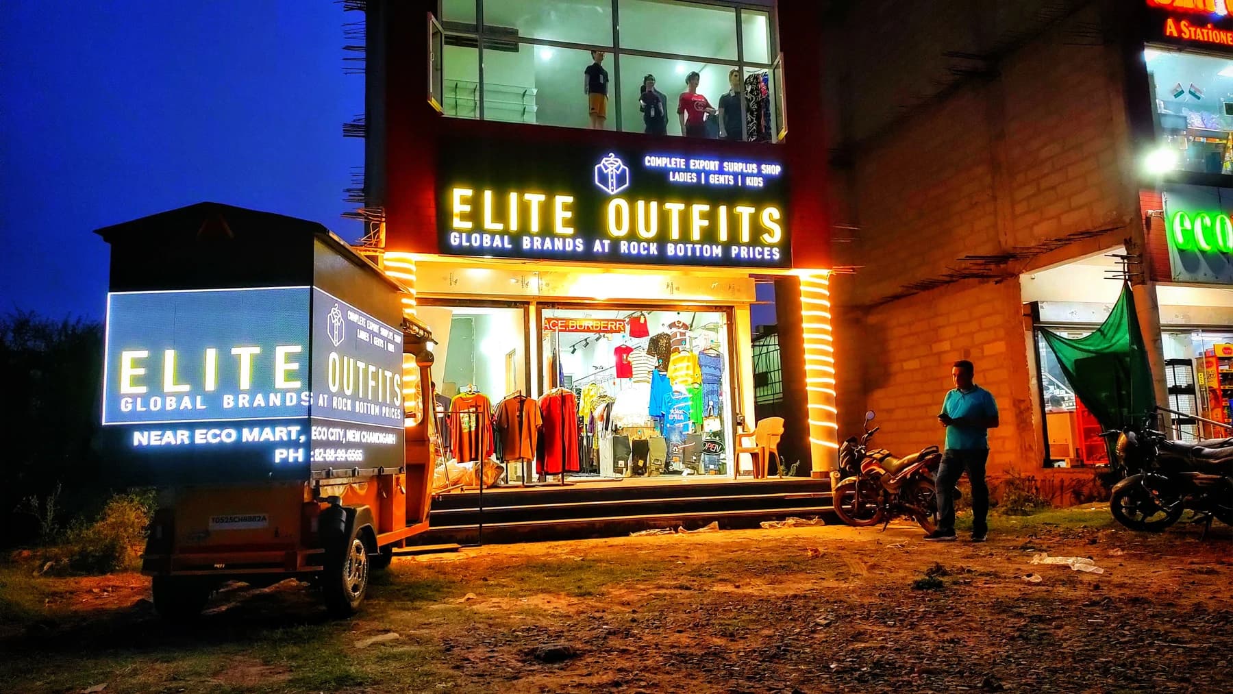 Elite Outfits mobile LED advertising campaign